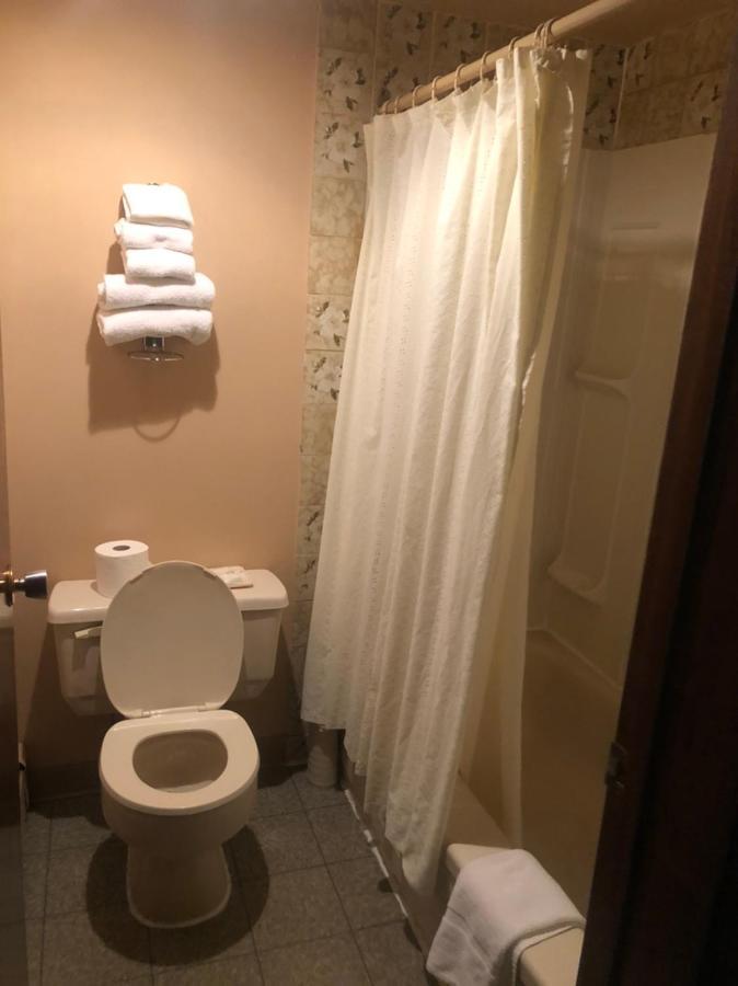 Parkwood Motor Inn Sundre Экстерьер фото